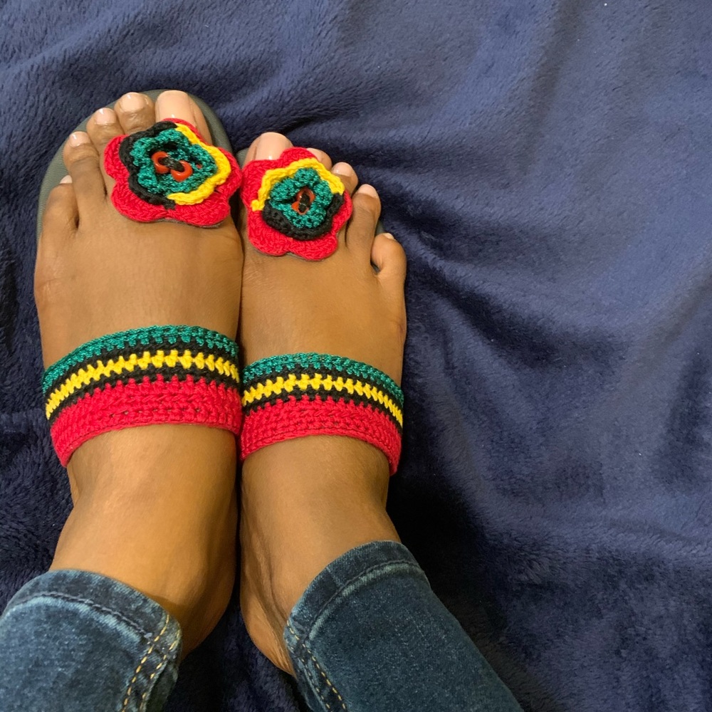 Sandals - Picture 3 of 3